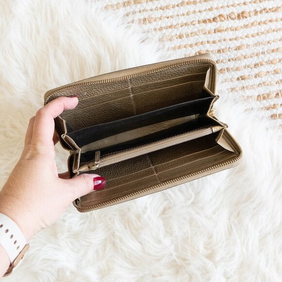 Gucci GG Supreme Zip Around Canvas Wallet w/ Bamboo Tassel & Gold Leather Trim - Picture 8 of 13